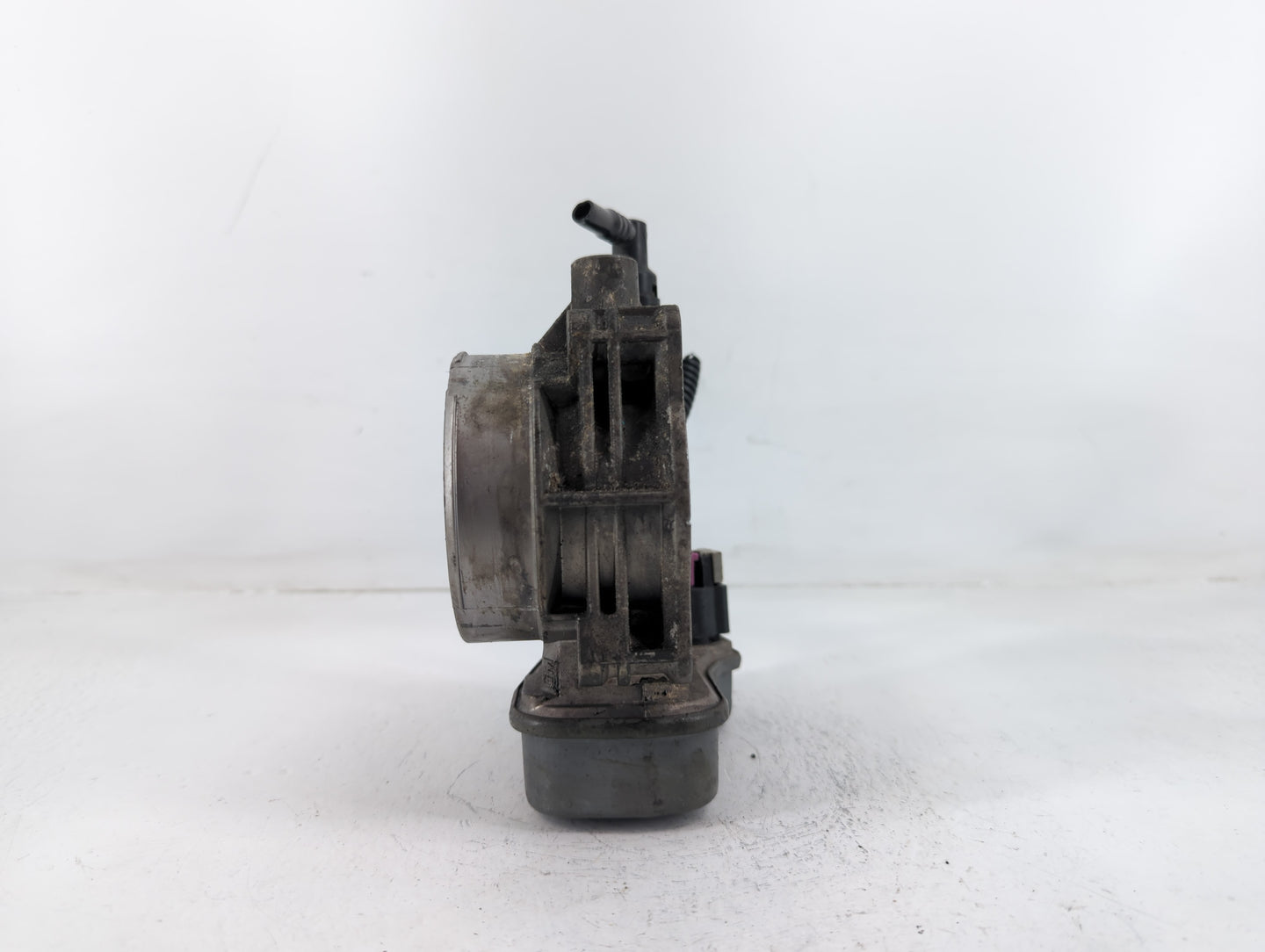 2003-2007 Gmc Envoy Throttle Body P/N:128 04F2206 Fits Fits 2003 2004 2005 2006 2007 OEM Used Auto Parts - Oemusedautoparts1