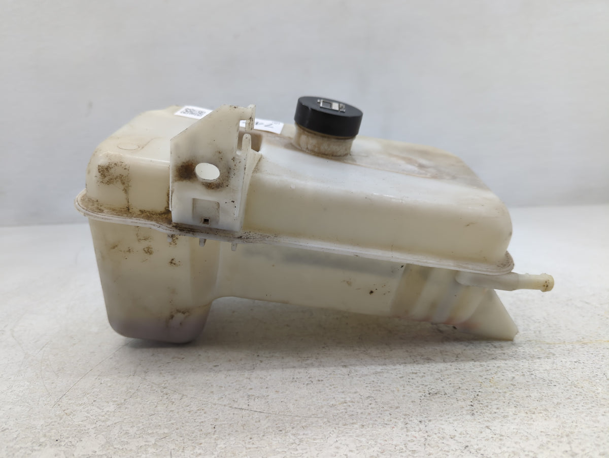 2002-2009 Gmc Envoy Radiator Coolant Overflow Expansion Tank Bottle 747292 - Oemusedautoparts1.com