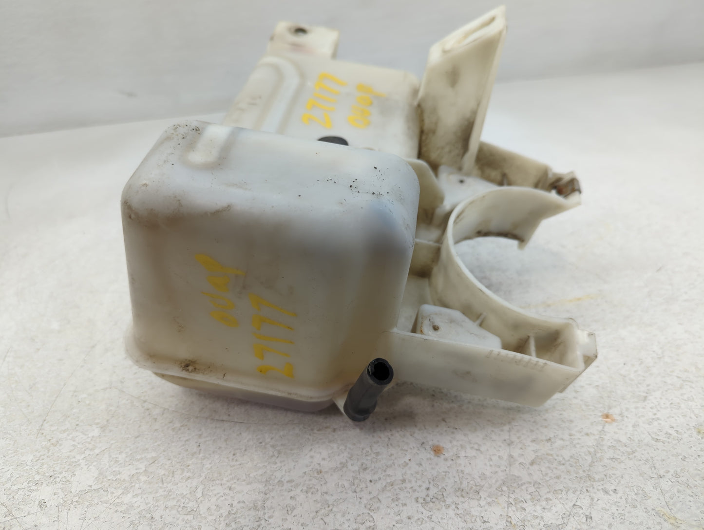 2002-2009 Gmc Envoy Radiator Coolant Overflow Expansion Tank Bottle 747292 - Oemusedautoparts1.com