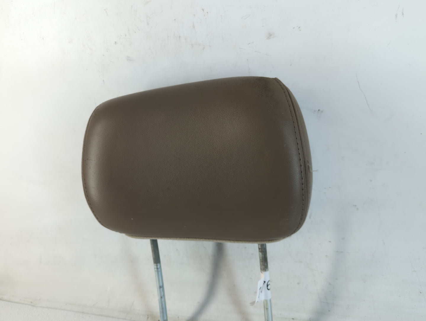 2004-2004 Gmc Envoy Headrest Head Rest Front Driver Passenger Seat Brown - Oemusedautoparts1.com
