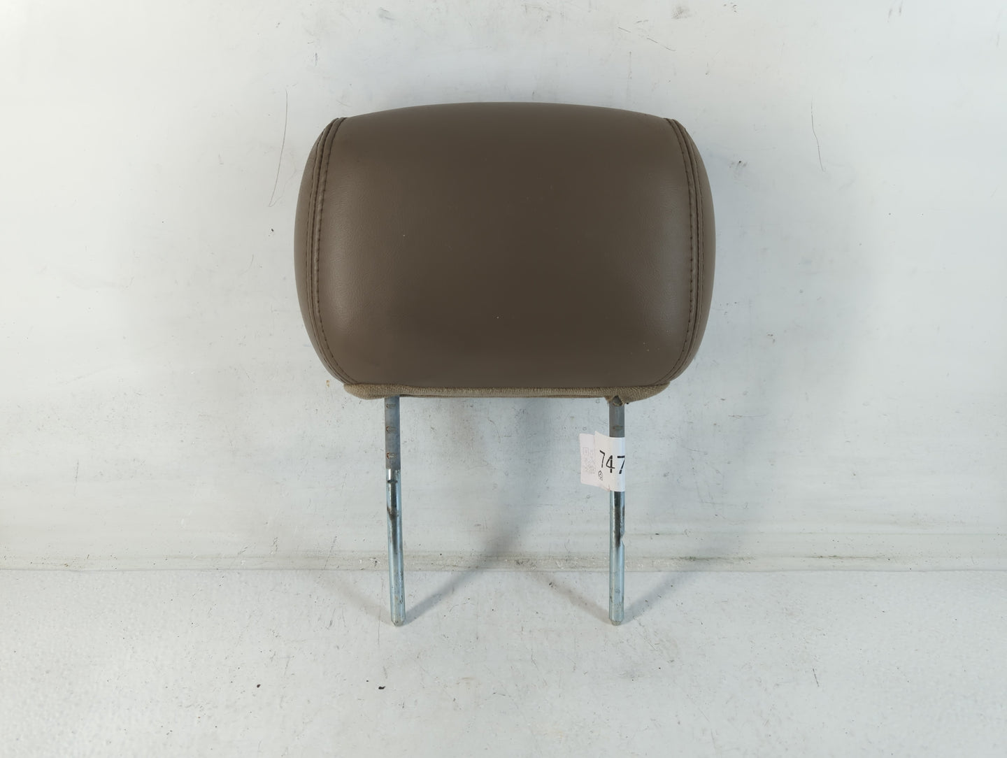 2004-2004 Gmc Envoy Headrest Head Rest Front Driver Passenger Seat Beige - Oemusedautoparts1.com