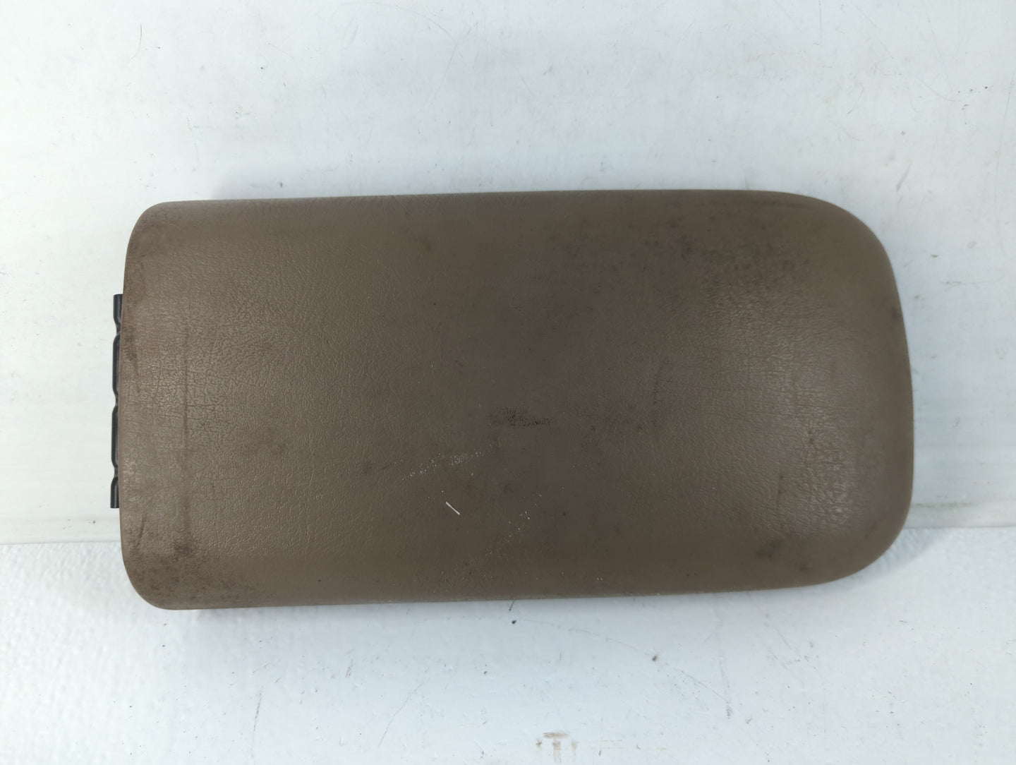 2004 Gmc Envoy Center Console Armrest Cover Lid Fits OEM Used Auto Parts - Oemusedautoparts1.com