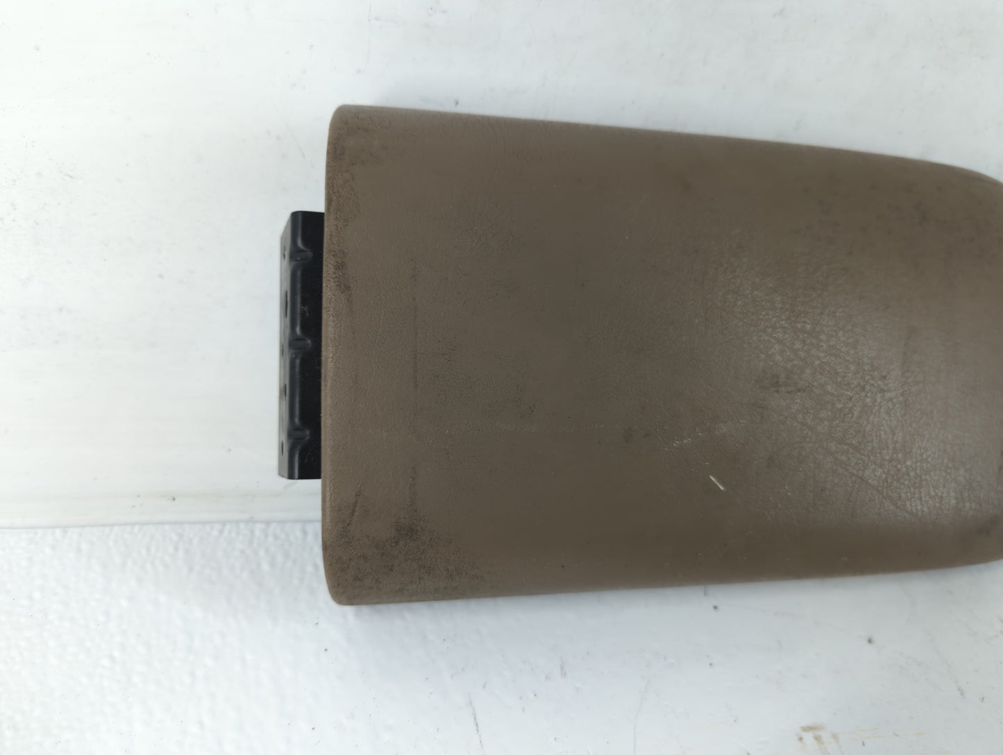 2004 Gmc Envoy Center Console Armrest Cover Lid Fits OEM Used Auto Parts - Oemusedautoparts1.com