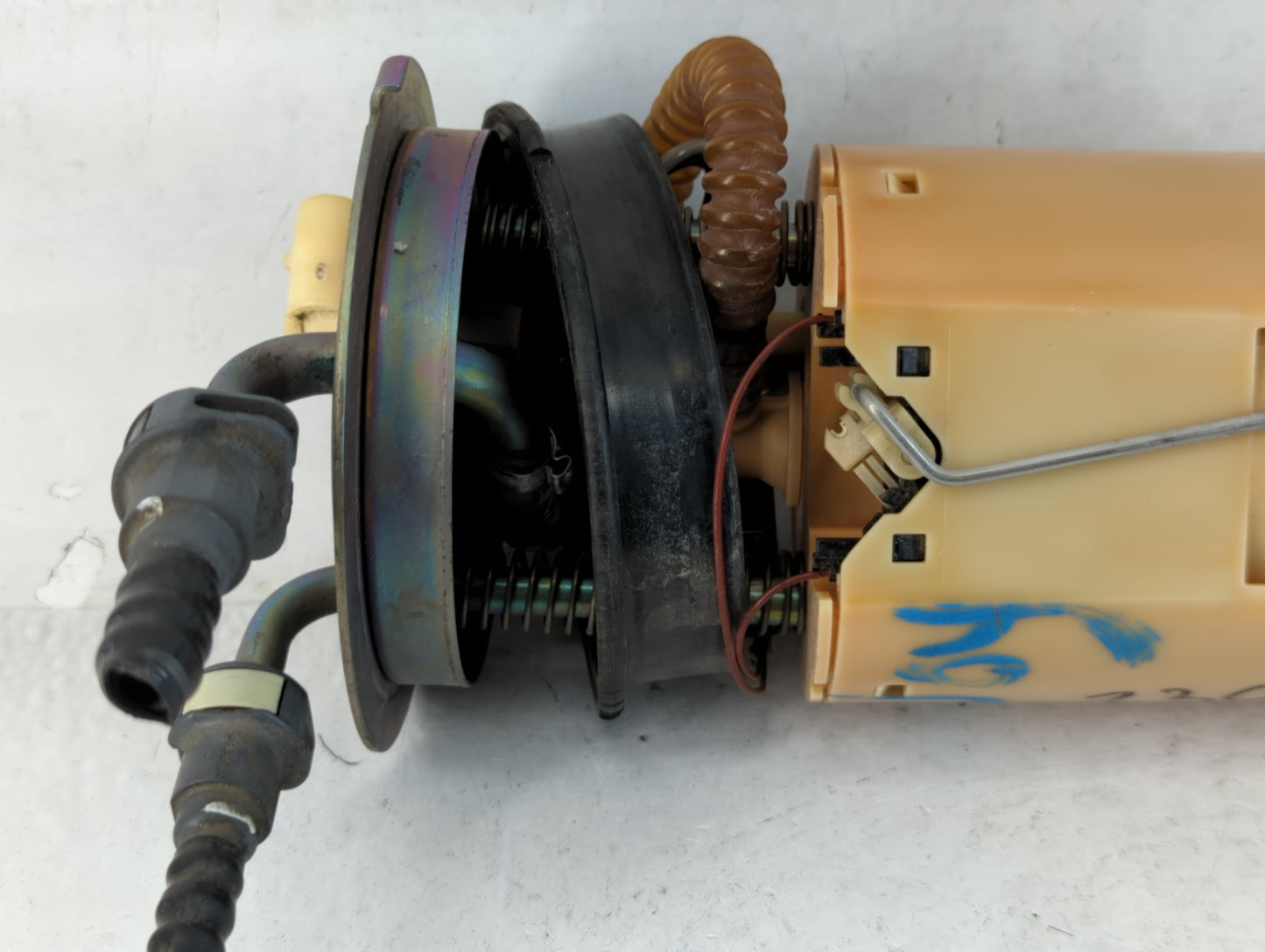 2002-2004 Gmc Envoy Electrical Gas Fuel Pump Assembly - Oemusedautoparts1.com