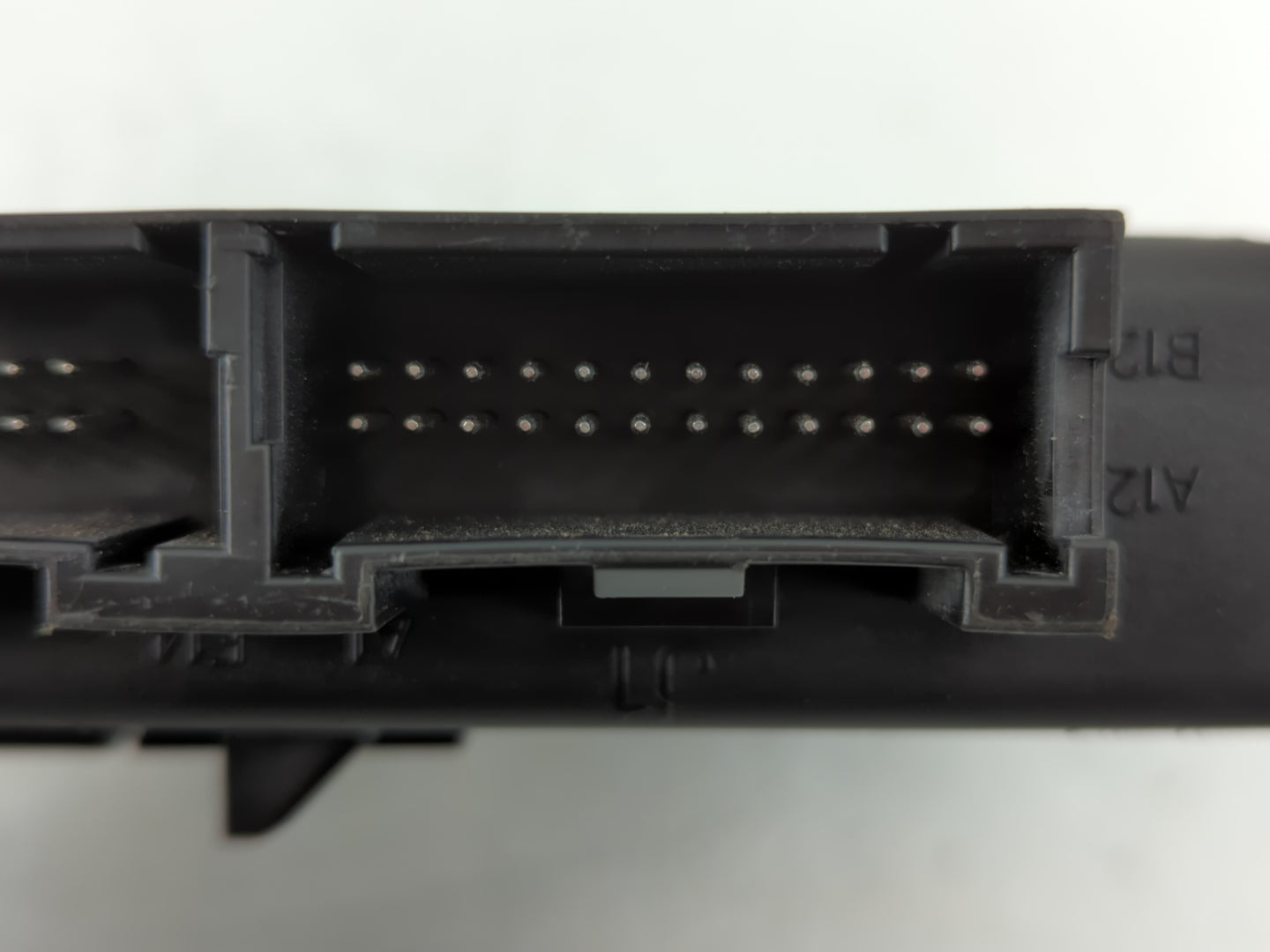 2003-2005 Gmc Envoy PCM Engine Control Computer ECU ECM PCU OEM P/N:15122670 Fits Fits 2003 2004 2005 2006 OEM Used Auto Par