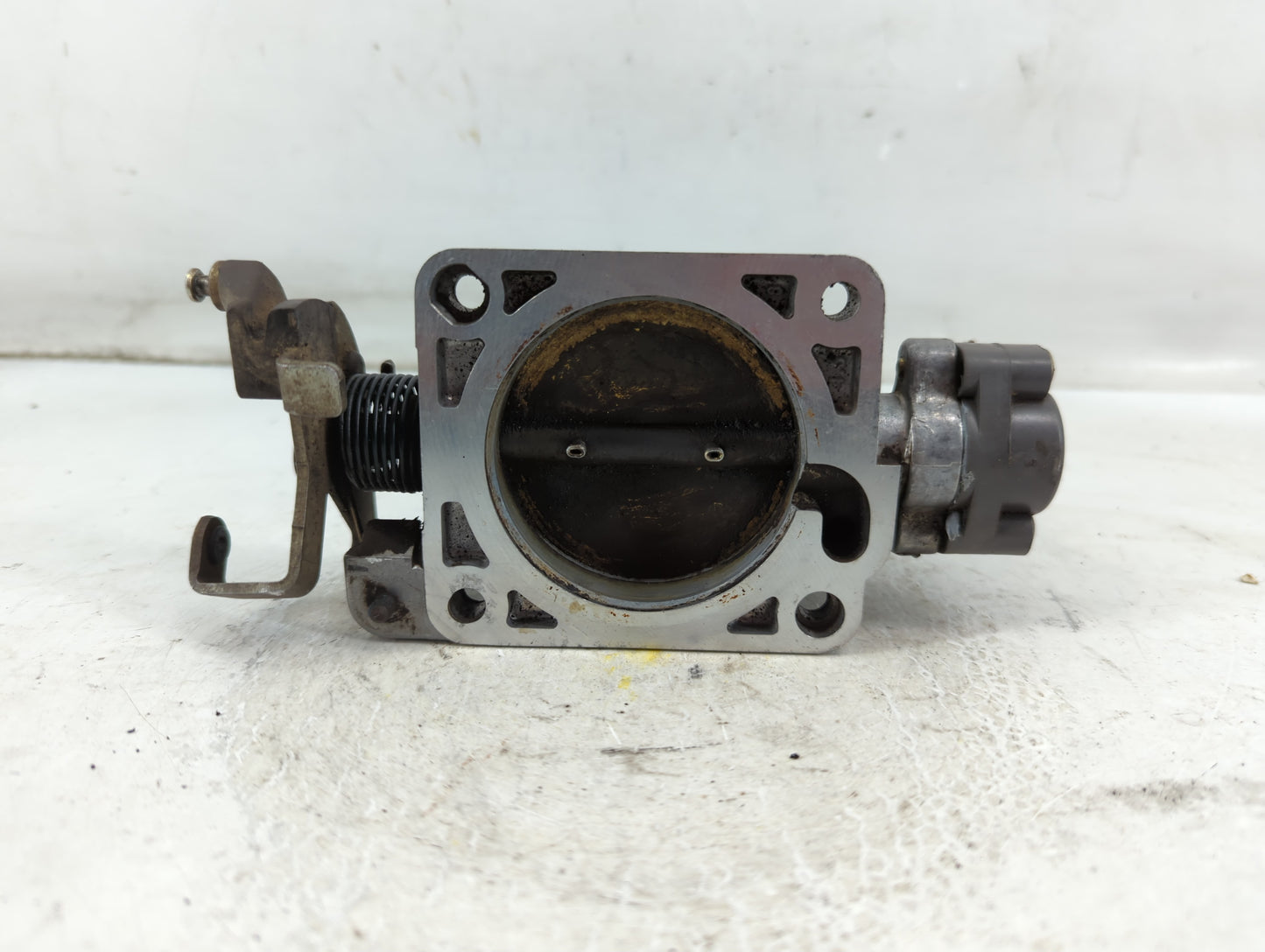 2003-2007 Gmc Envoy Throttle Body P/N:121996 Fits Fits 2003 2004 2005 2006 2007 OEM Used Auto Parts - Oemusedautoparts1.com