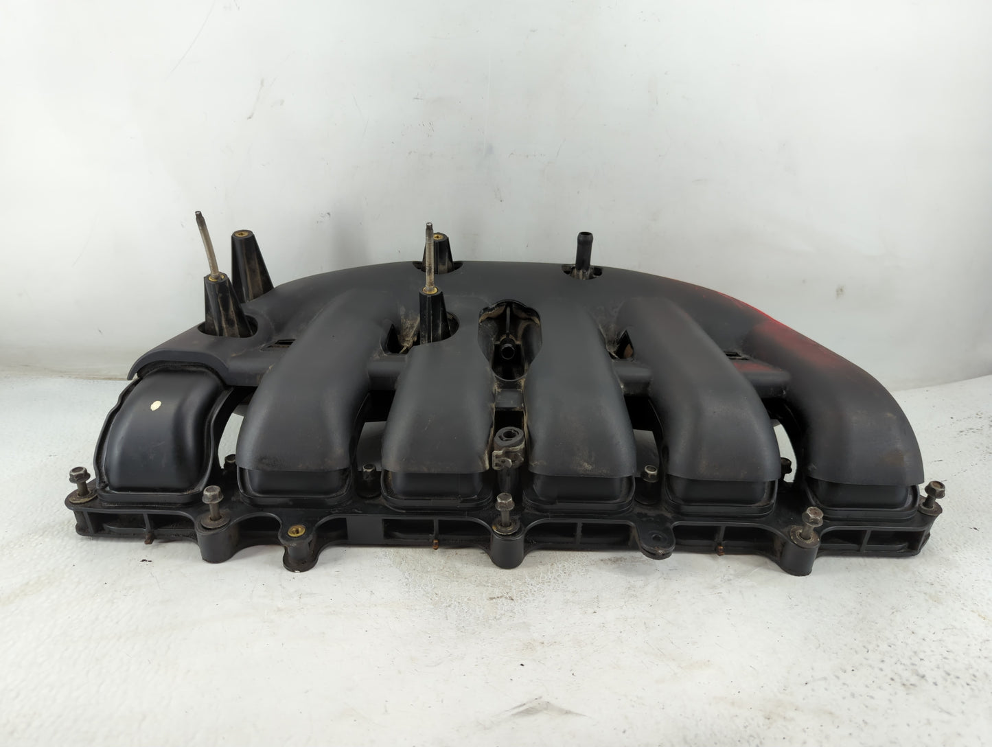 2002-2007 Gmc Envoy Air Intake Manifold Fits Fits 2002 2003 2004 2005 2006 2007 OEM Used Auto Parts - Oemusedautoparts1.com