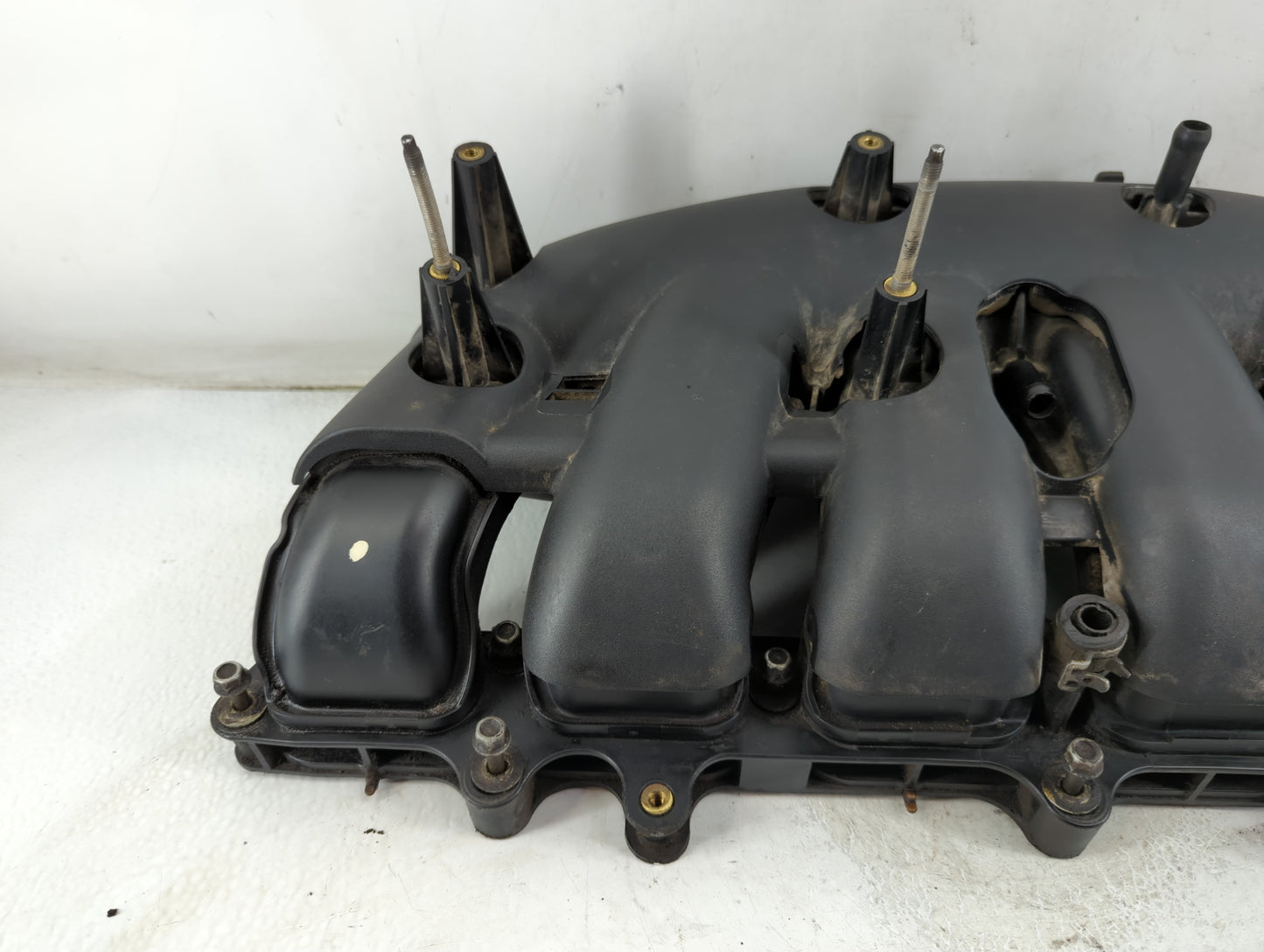 2002-2007 Gmc Envoy Air Intake Manifold Fits Fits 2002 2003 2004 2005 2006 2007 OEM Used Auto Parts - Oemusedautoparts1.com