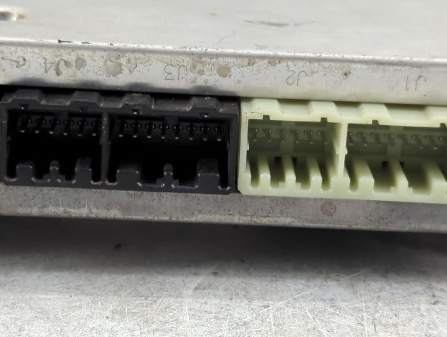 2003-2005 Gmc Envoy PCM Engine Control Computer ECU ECM PCU OEM P/N:15810816 15810817 Fits Fits 2003 2004 2005 2006 OEM Used