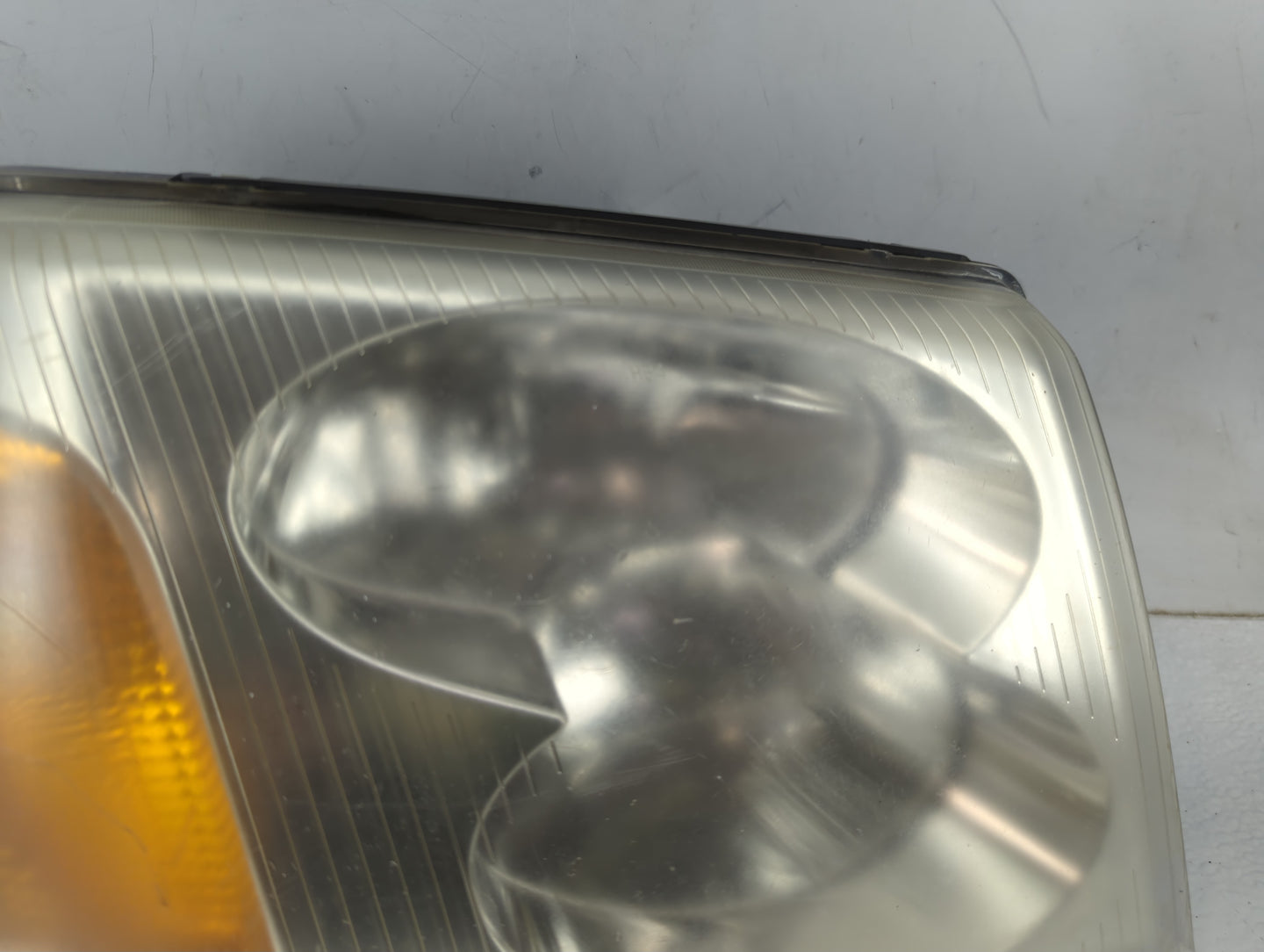 2002-2009 Gmc Envoy Passenger Right Oem Head Light Headlight Lamp - Oemusedautoparts1.com