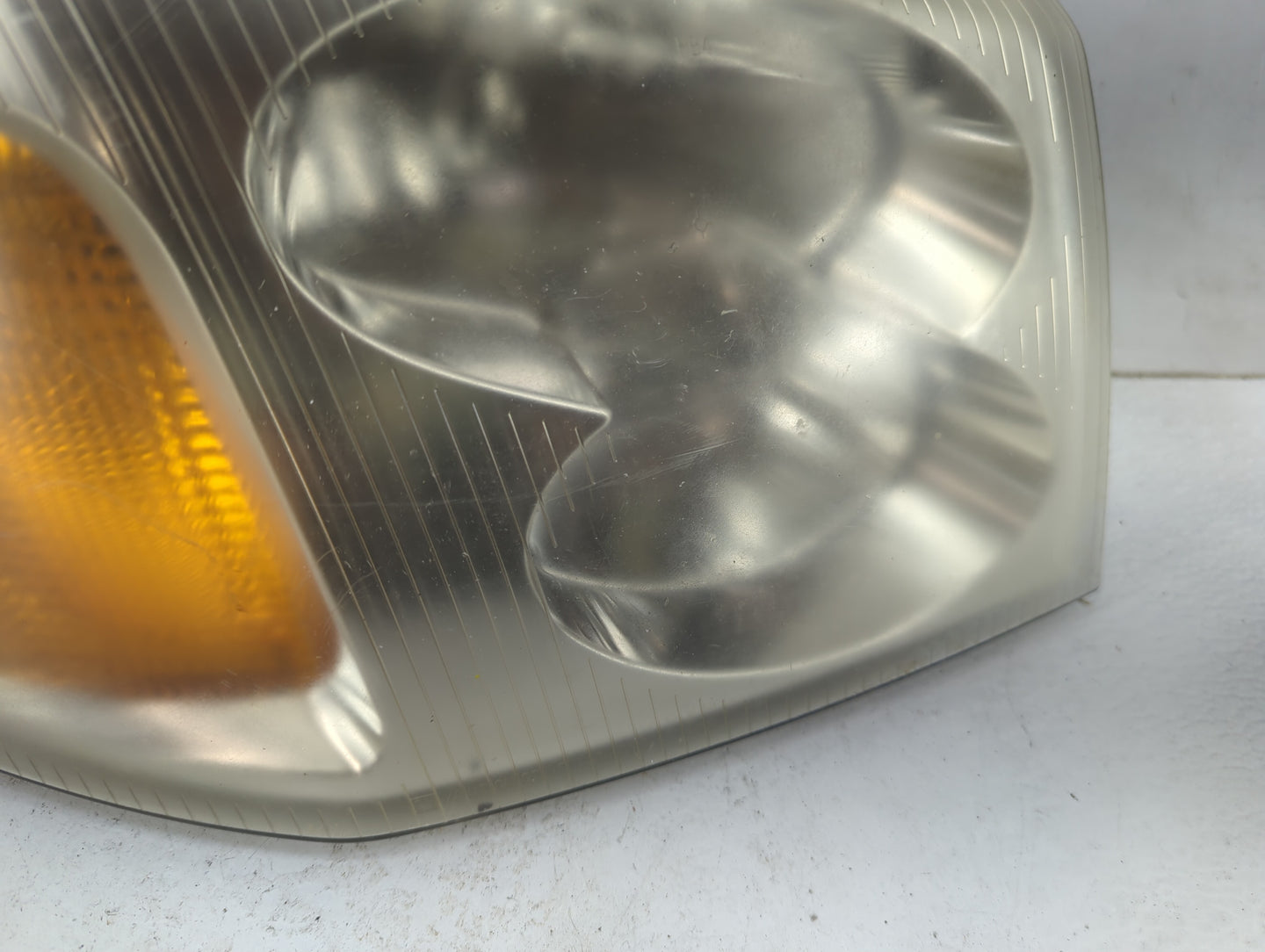 2002-2009 Gmc Envoy Passenger Right Oem Head Light Headlight Lamp - Oemusedautoparts1.com