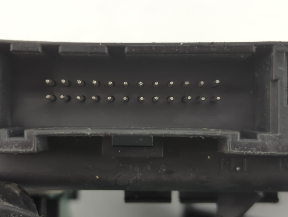 2004-2004 Gmc Envoy Body Control Module Bcm Inner Cabin Fuse Box 929533 - Oemusedautoparts1.com