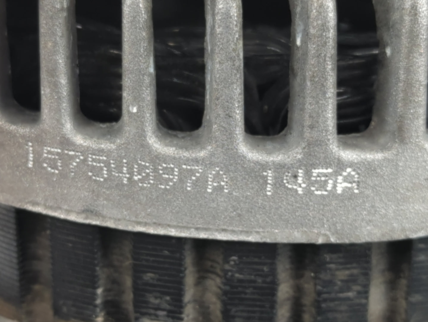 2004-2005 Gmc Envoy Xuv Alternator Replacement Generator Charging Assembly Engine OEM P/N:15754097A Fits OEM Used Auto Parts