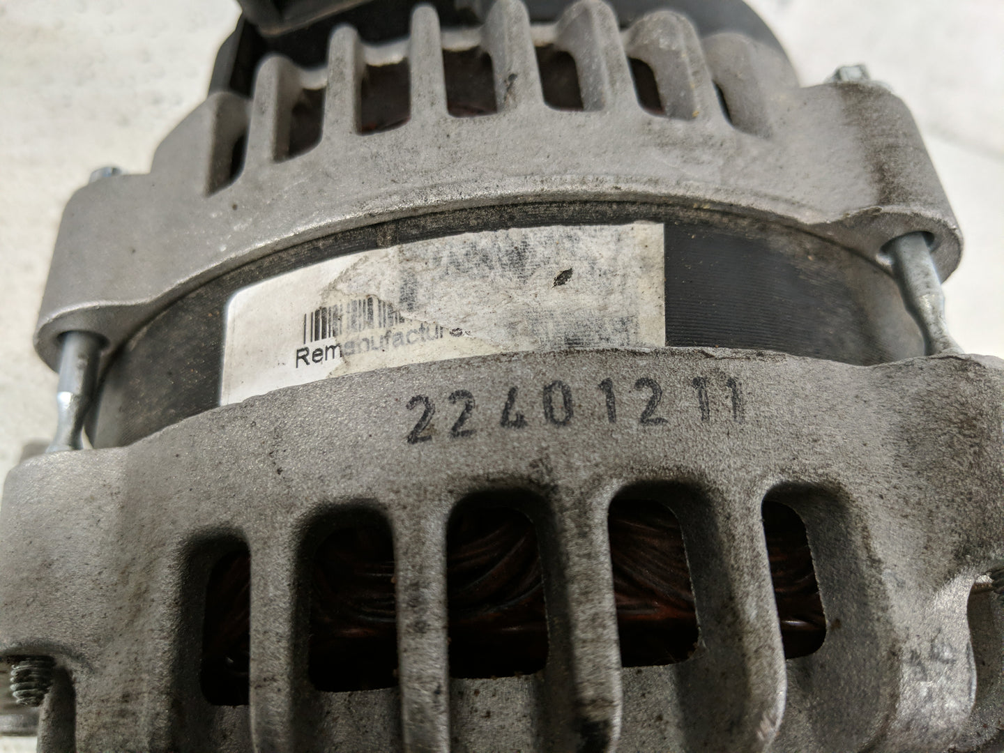 2004-2005 Gmc Envoy Xuv Alternator Replacement Generator Charging Assembly Engine OEM Fits OEM Used Auto Parts - Oemusedauto