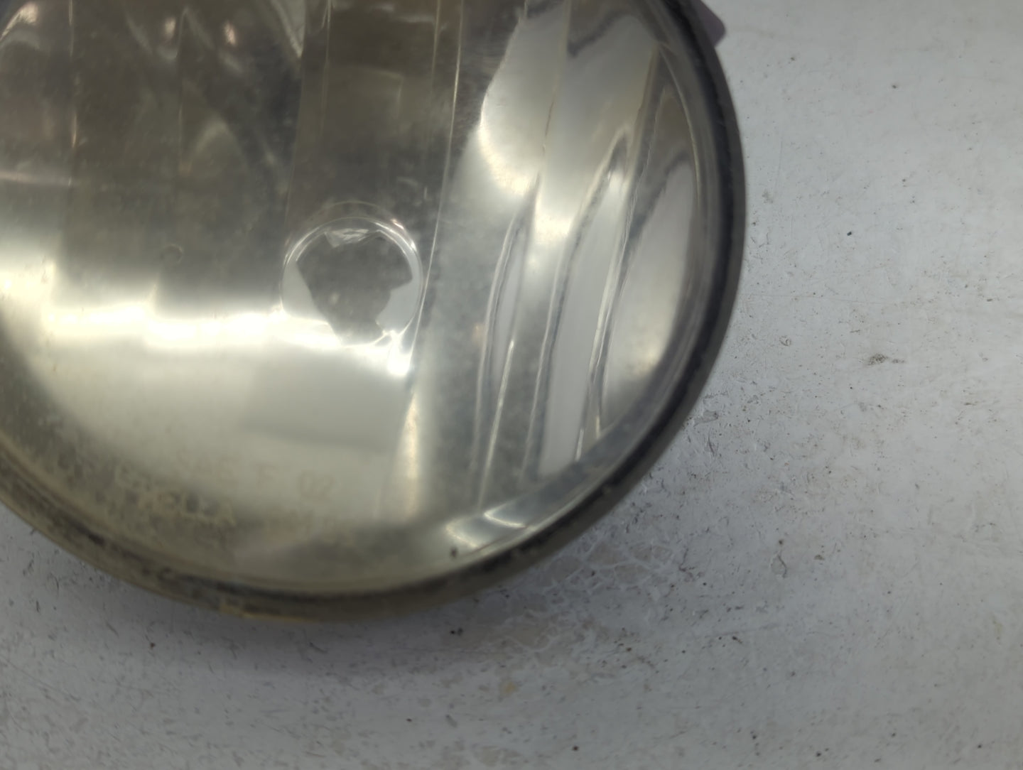 2004 Gmc Envoy Xuv Passenger Right Oem Fog Light Lamp - Oemusedautoparts1.com