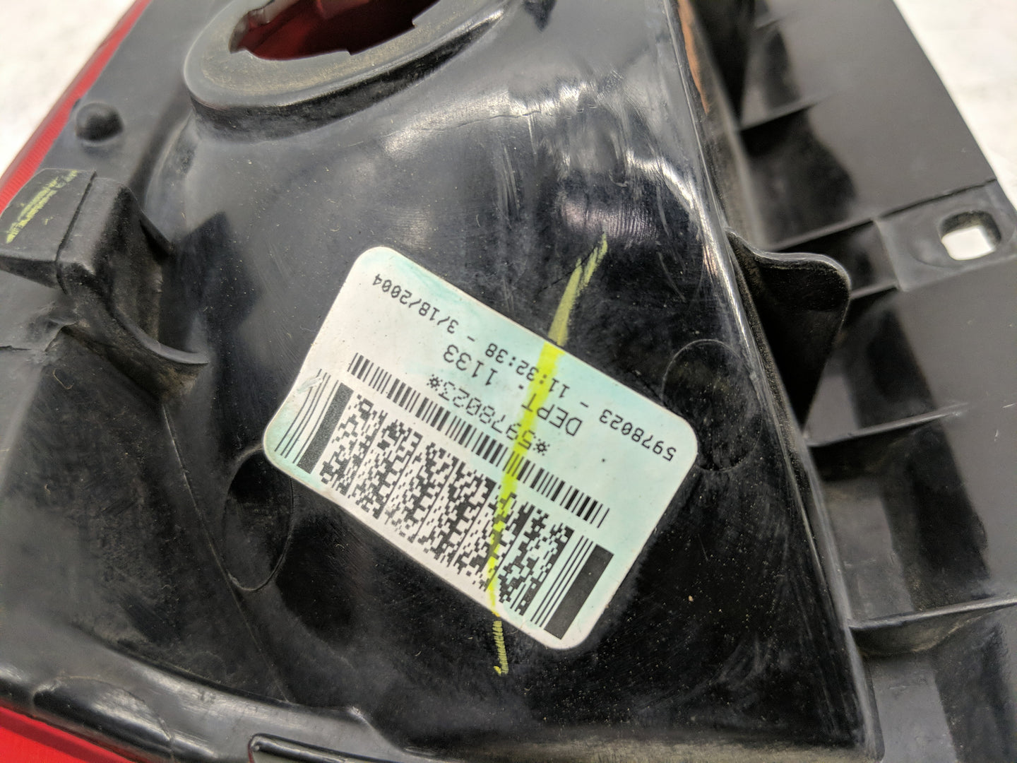1985-2005 Gmc Safari Tail Light Assembly Driver Left OEM P/N:5978023 Fits OEM Used Auto Parts - Oemusedautoparts1.com