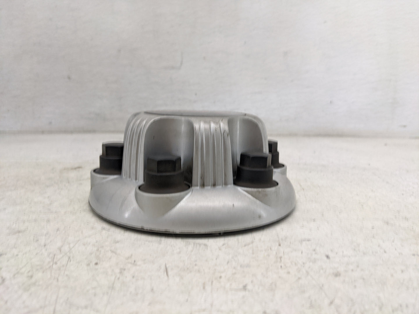 2004 Gmc Safari Rim Wheel Center Cap Silver - Oemusedautoparts1.com
