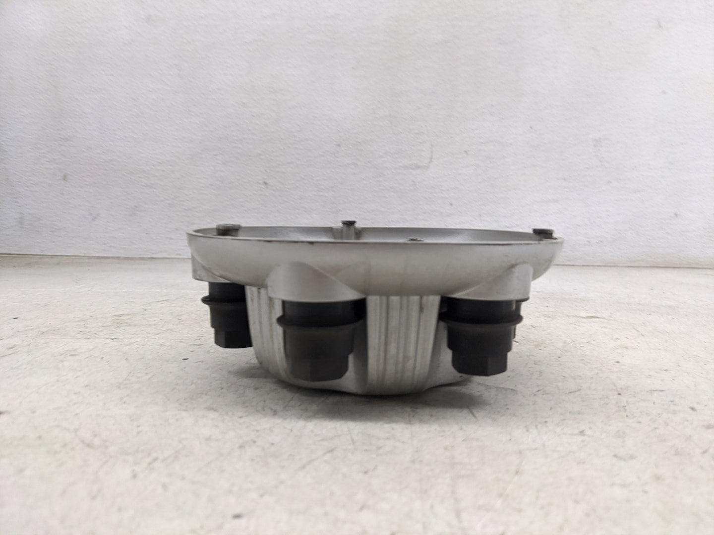 2004 Gmc Safari Rim Wheel Center Cap Silver - Oemusedautoparts1.com