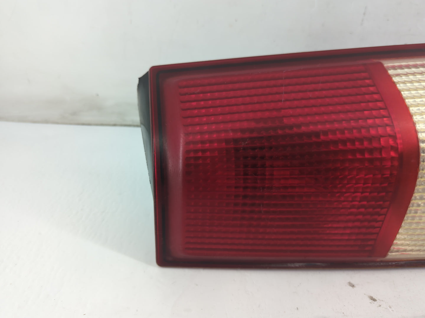 2003-2019 Gmc Savana 2500 Tail Light Assembly Passenger Right OEM P/N:25756610 Fits OEM Used Auto Parts - Oemusedautoparts1.
