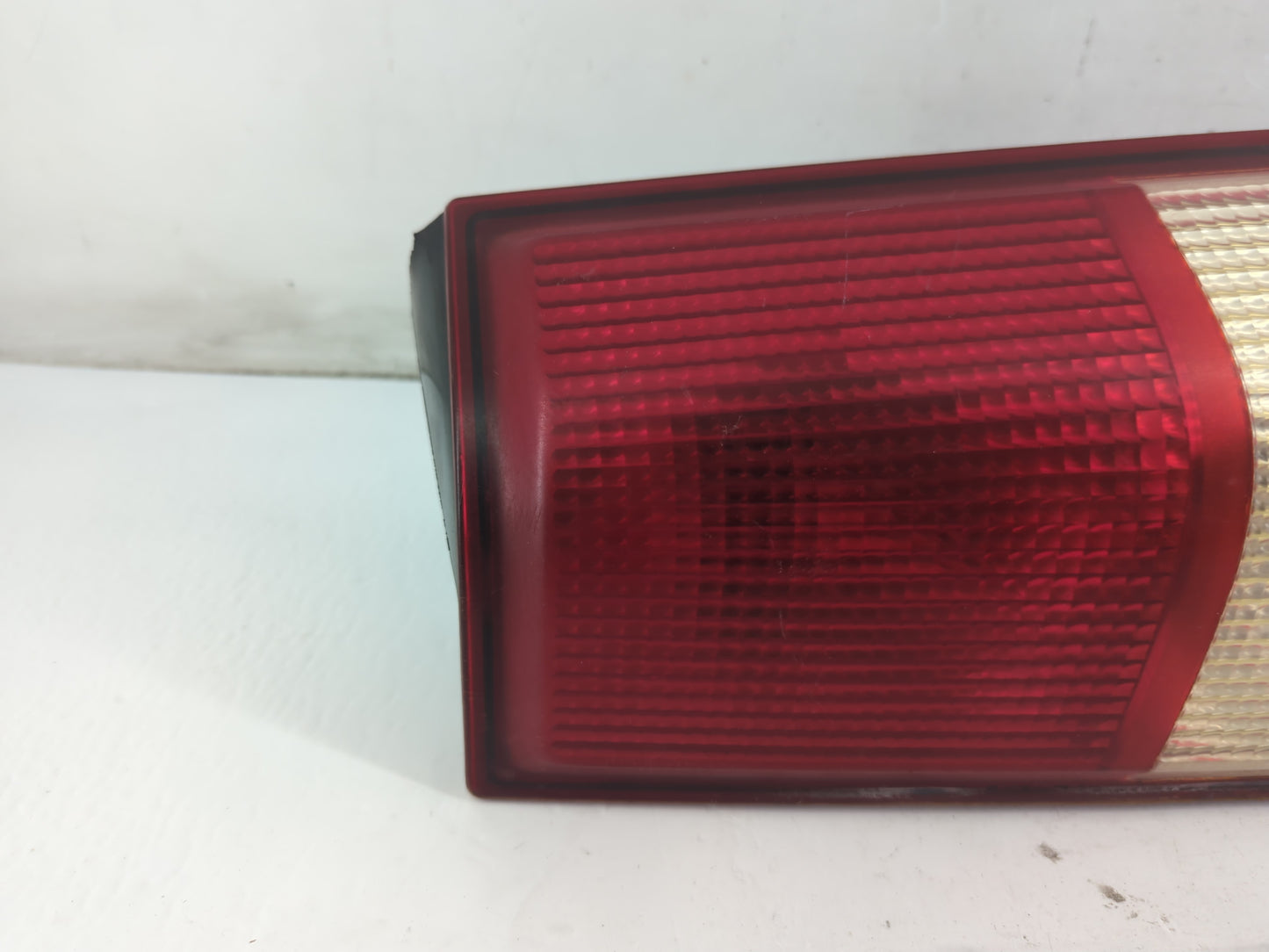2003-2019 Gmc Savana 2500 Tail Light Assembly Passenger Right OEM P/N:25756610 Fits OEM Used Auto Parts - Oemusedautoparts1.