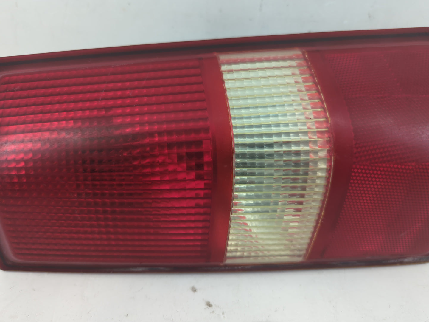 2003-2019 Gmc Savana 2500 Tail Light Assembly Passenger Right OEM P/N:25756610 Fits OEM Used Auto Parts - Oemusedautoparts1.