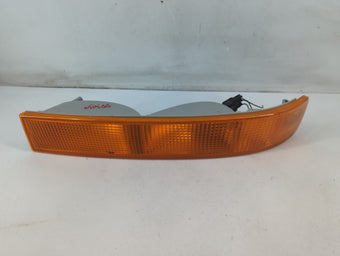 compare product 2004 Gmc Savana 2500 Passenger Side Turn Signal Lamp 1092533