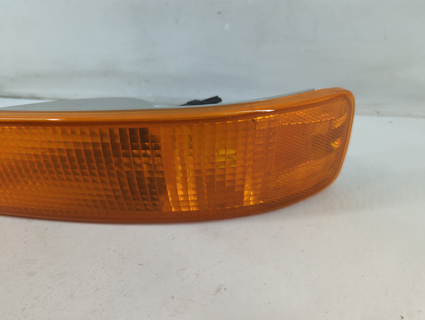2004 Gmc Savana 2500 Passenger Side Turn Signal Lamp 1092533 - Oemusedautoparts1.com
