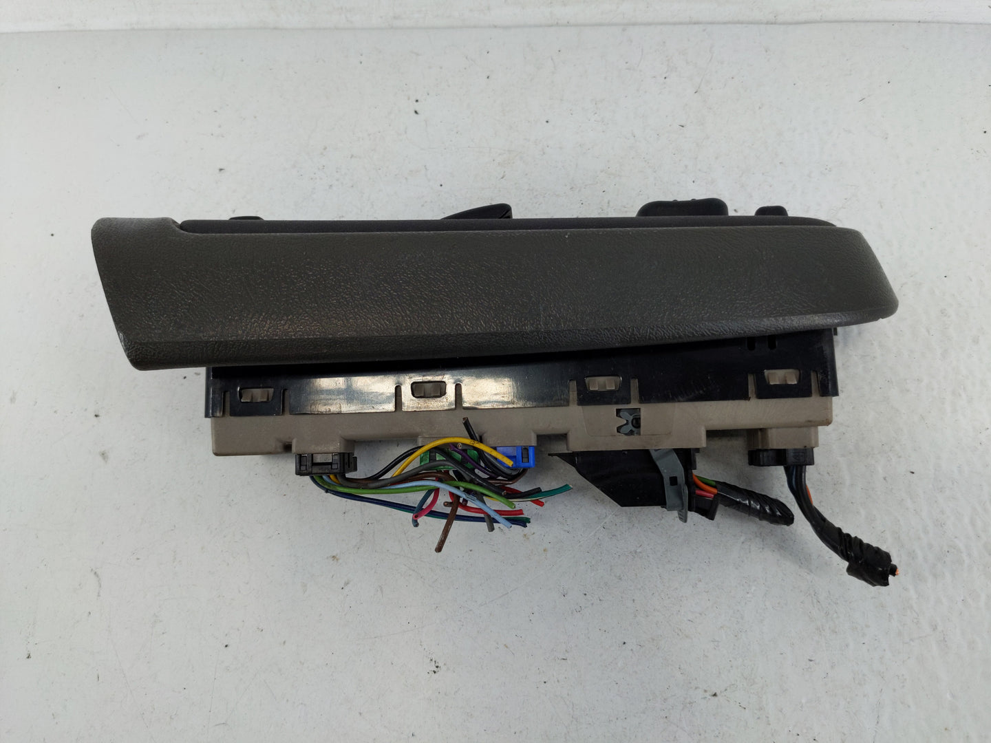 2003-2007 Gmc Sierra 1500 Master Power Window Switch Replacement Driver Side Left Fits Fits 2003 2004 2005 2006 2007 OEM Use