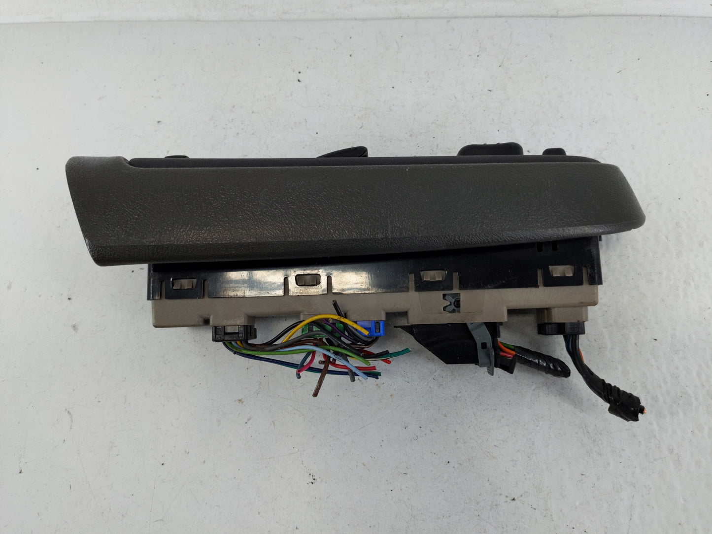 2003-2007 Gmc Sierra 1500 Master Power Window Switch Replacement Driver Side Left Fits Fits 2003 2004 2005 2006 2007 OEM Use