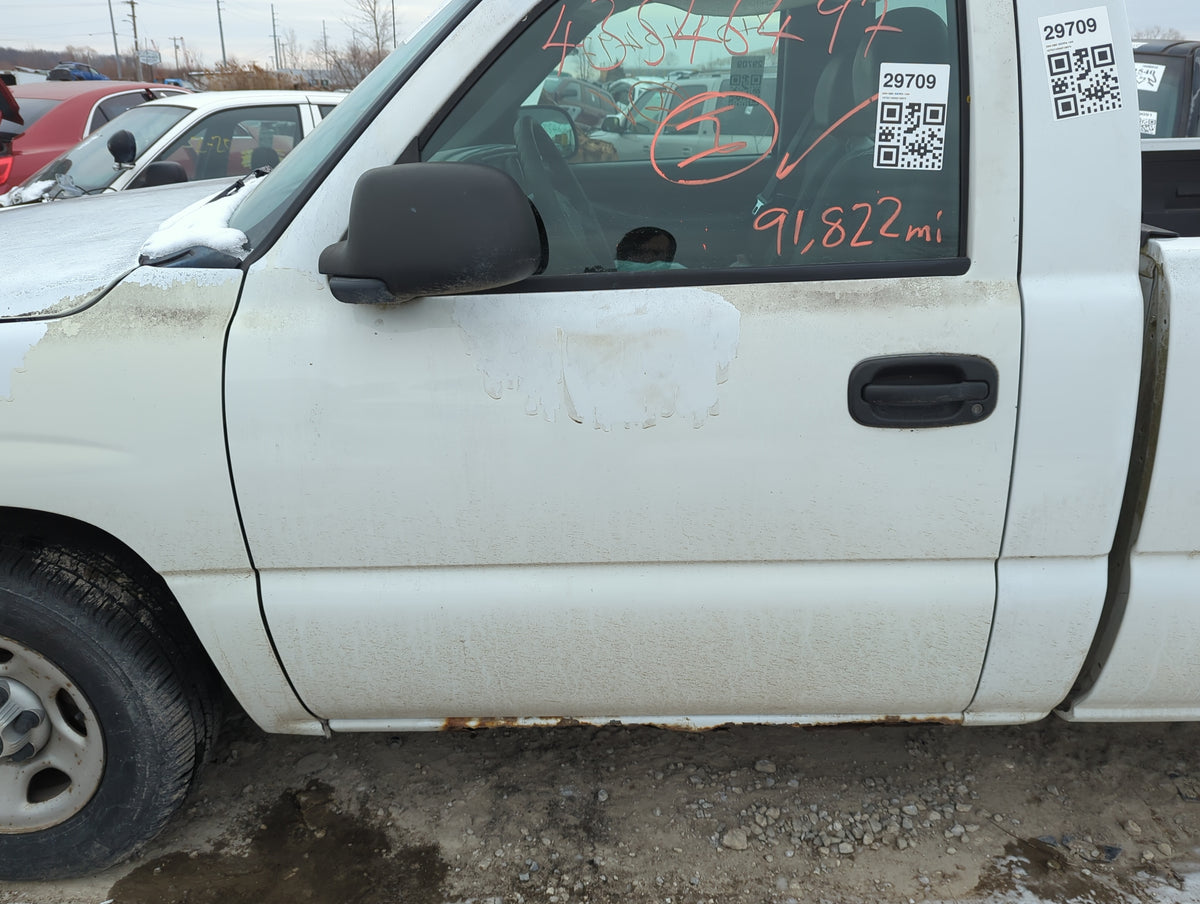 1999-2007 Gmc Sierra 1500 Driver Front Door Oem - Oemusedautoparts1.com