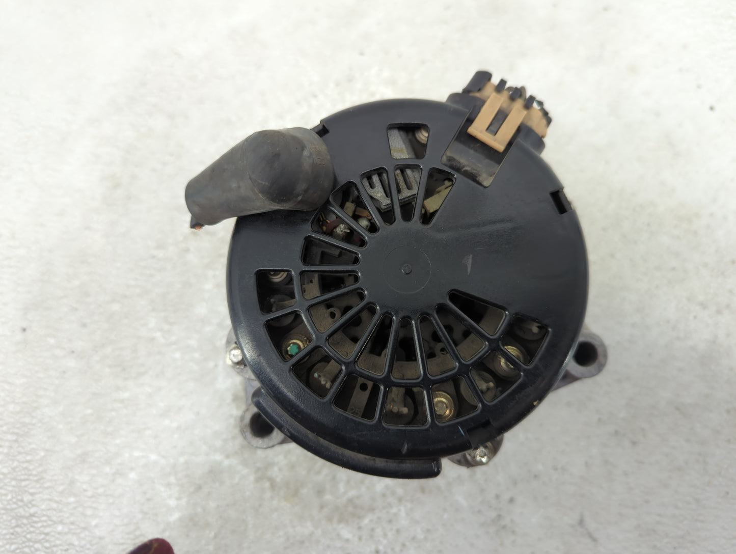 2002-2005 Gmc Sierra 1500 Alternator Replacement Generator Charging Assembly Engine OEM P/N:DLG1701-16-3 Fits OEM Used Auto 