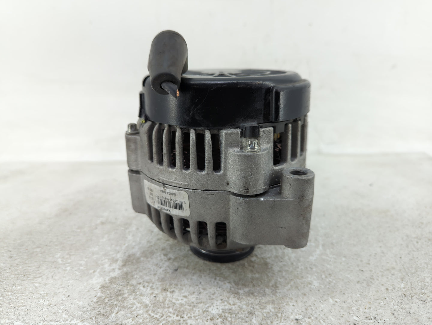 2002-2005 Gmc Sierra 1500 Alternator Replacement Generator Charging Assembly Engine OEM P/N:DLG1701-16-3 Fits OEM Used Auto 
