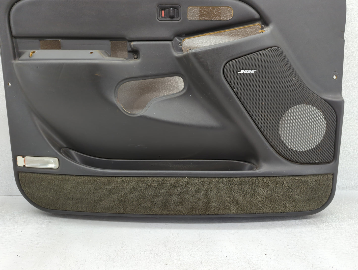 2004 Gmc Sierra 1500 Front Left Driver Interior Door Panel Trim Dark Grey - Oemusedautoparts1.com