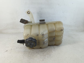 1999-2004 Gmc Sierra 1500 Radiator Coolant Overflow Expansion Tank Bottle - Oemusedautoparts1.com
