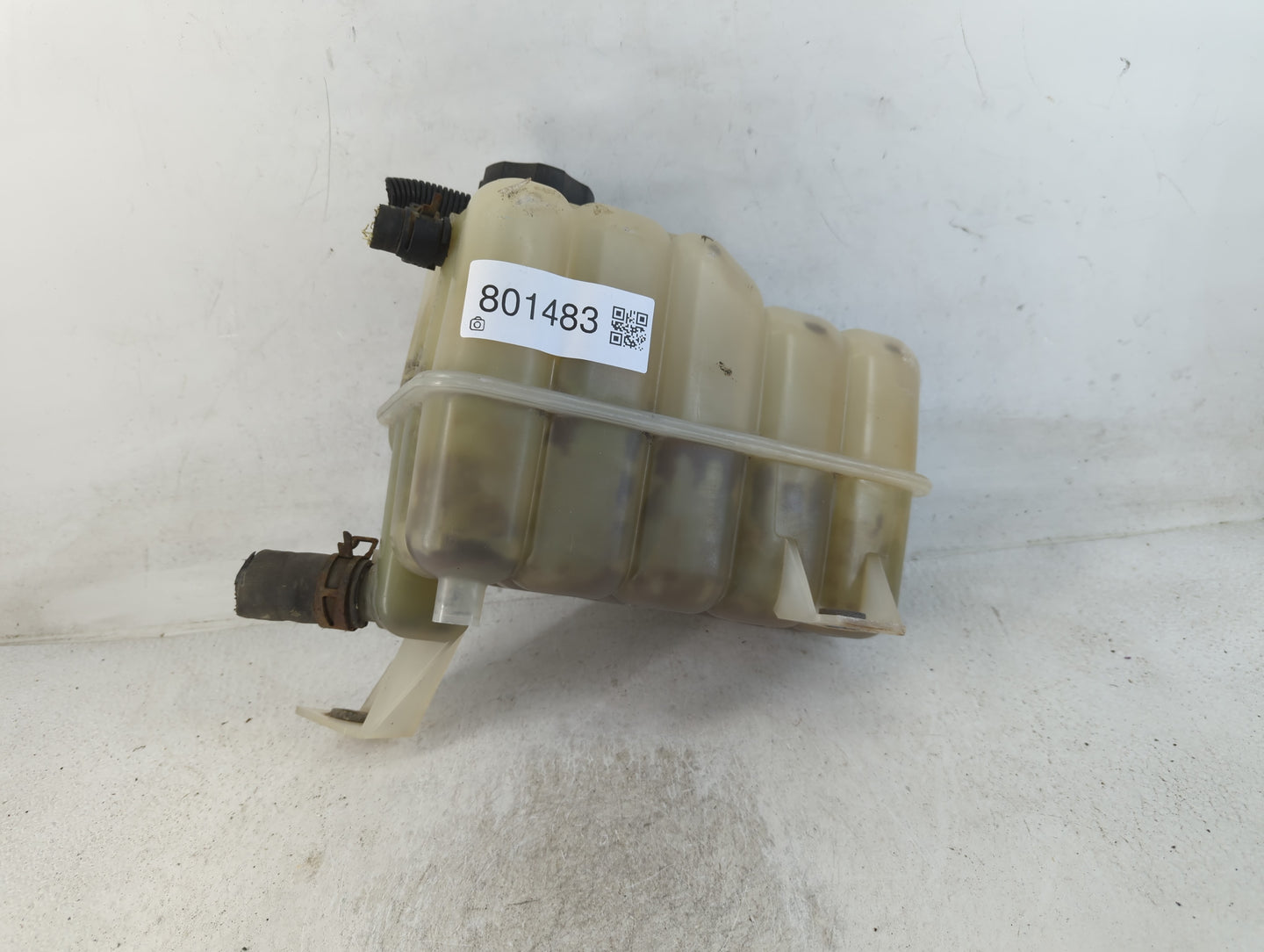 1999-2004 Gmc Sierra 1500 Radiator Coolant Overflow Expansion Tank Bottle - Oemusedautoparts1.com