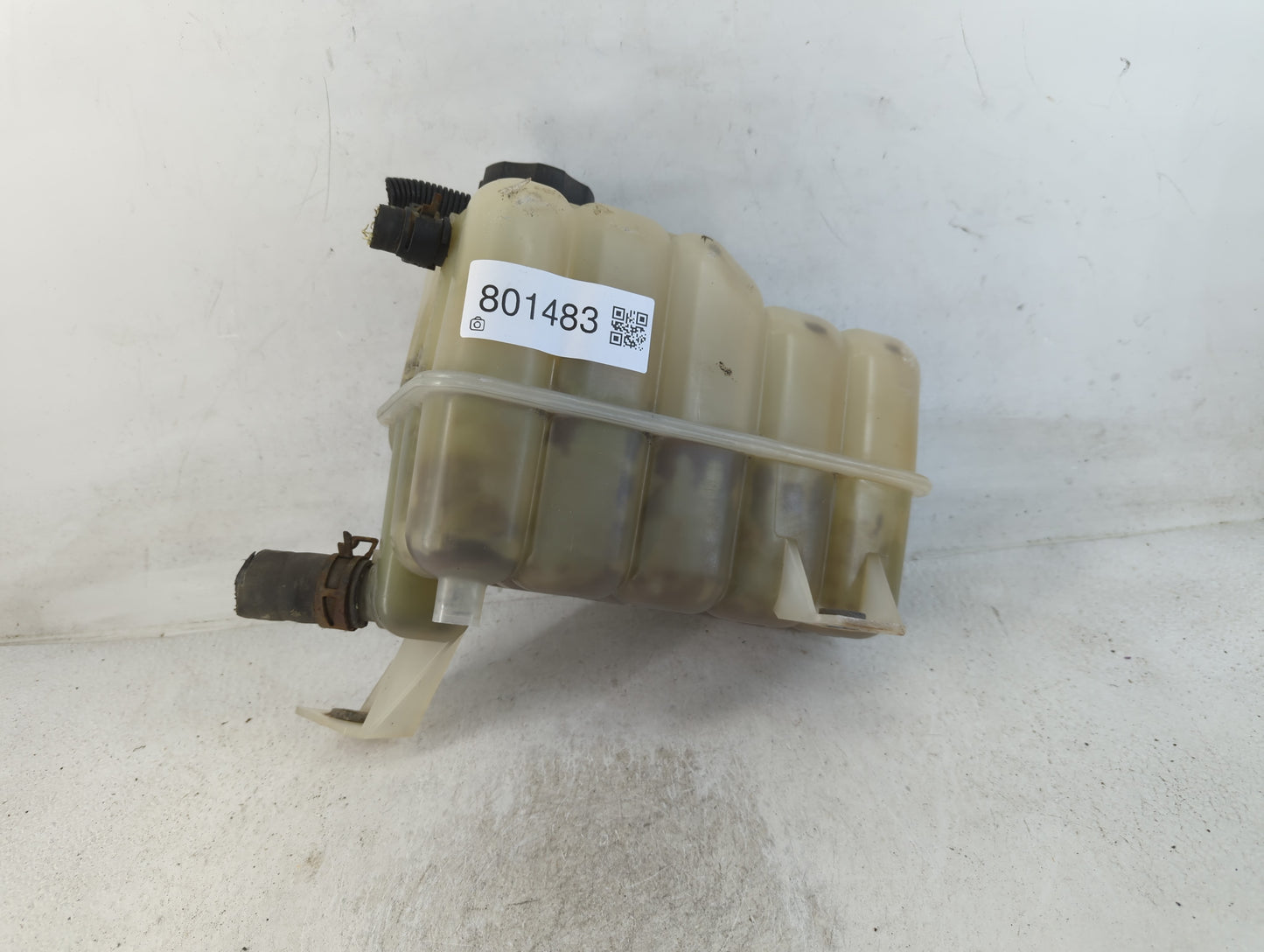 1999-2004 Gmc Sierra 1500 Radiator Coolant Overflow Expansion Tank Bottle - Oemusedautoparts1.com
