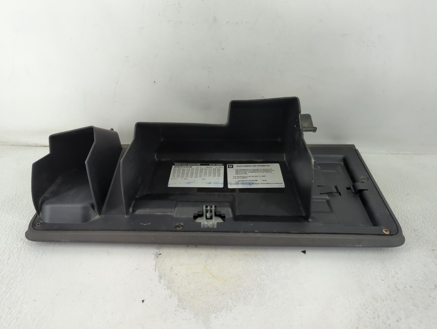2004 Gmc Sierra 1500 Passenger Glove Box Door Storage Compartment Black - Oemusedautoparts1.com