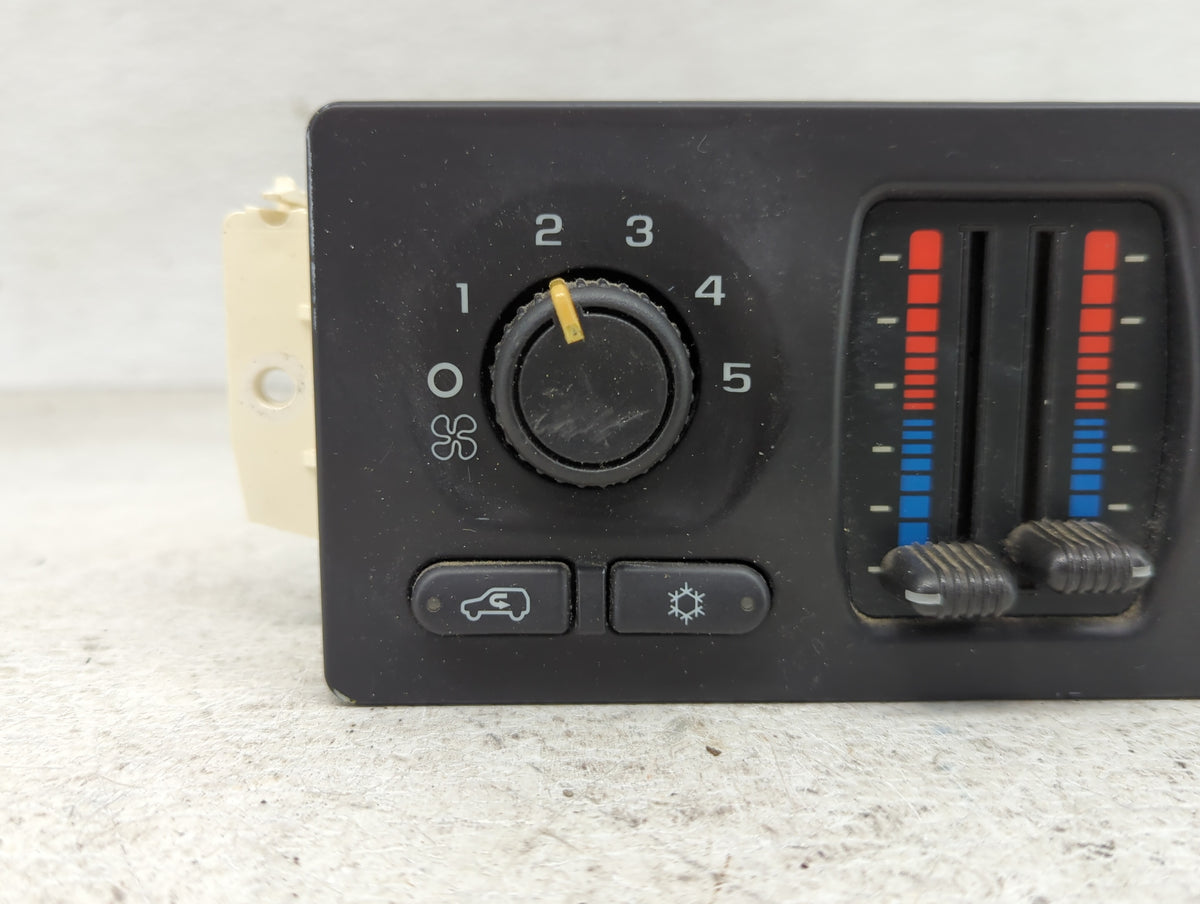 2004 Gmc Sierra 1500 Pickup Climate Control Module Temperature AC/Heater Replacement P/N:15189435 Fits Fits 2003 OEM Used Au