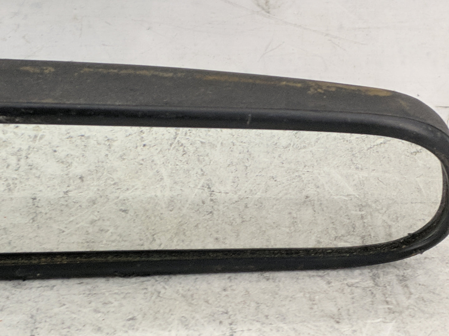 2004 Gmc Sierra 2500 Interior Rear View Mirror Replacement OEM P/N:E6 011084 Fits OEM Used Auto Parts - Oemusedautoparts1.co