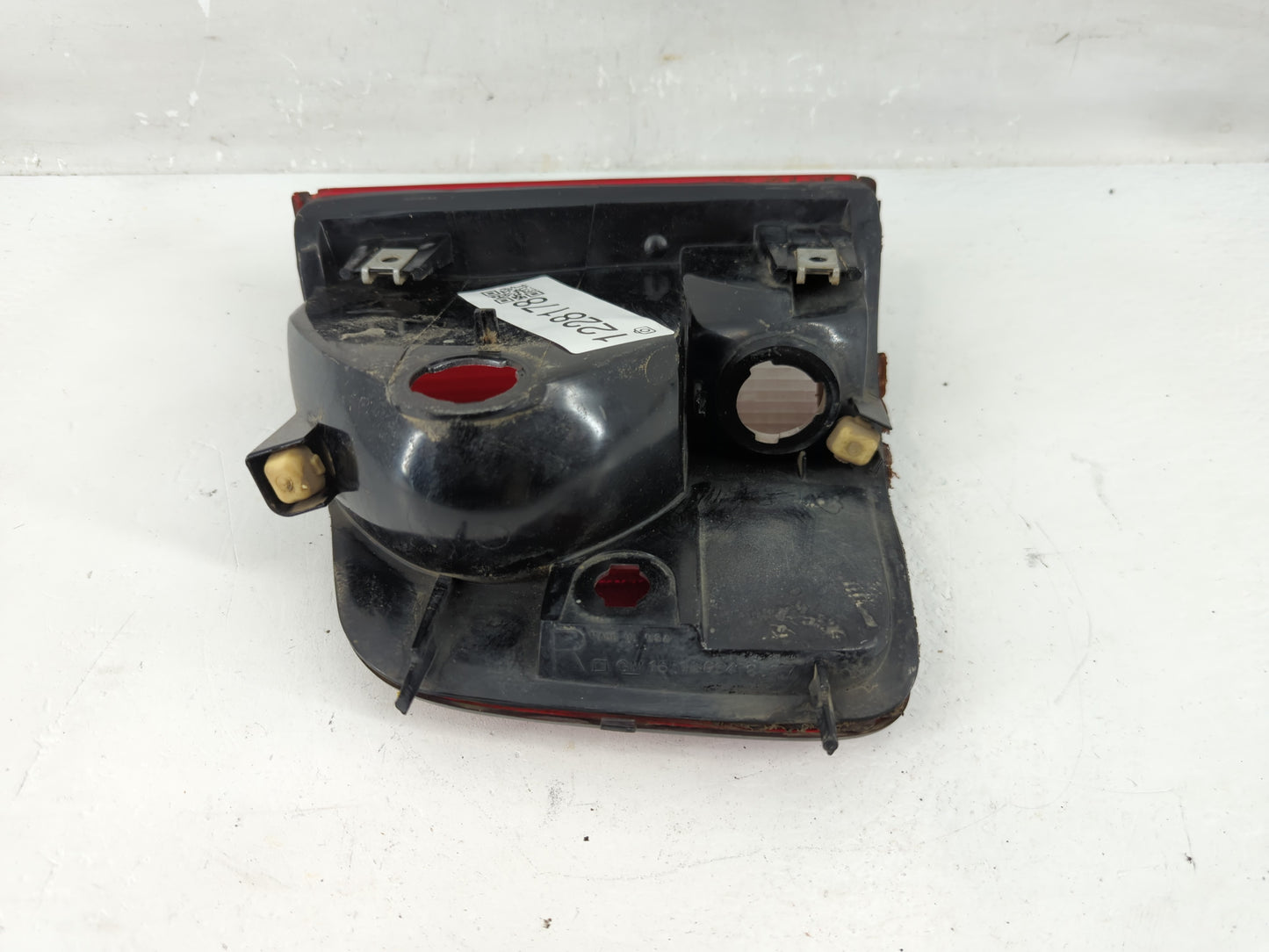 2002-2004 Gmc Sonoma Tail Light Assembly Passenger Right OEM P/N:16516094 Fits Fits 2002 2003 2004 OEM Used Auto Parts - Oem