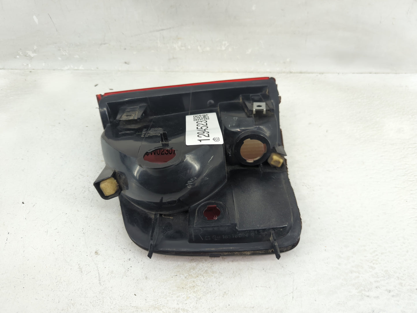 2002-2004 Gmc Sonoma Tail Light Assembly Passenger Right OEM P/N:16516094 Fits Fits 2002 2003 2004 OEM Used Auto Parts - Oem
