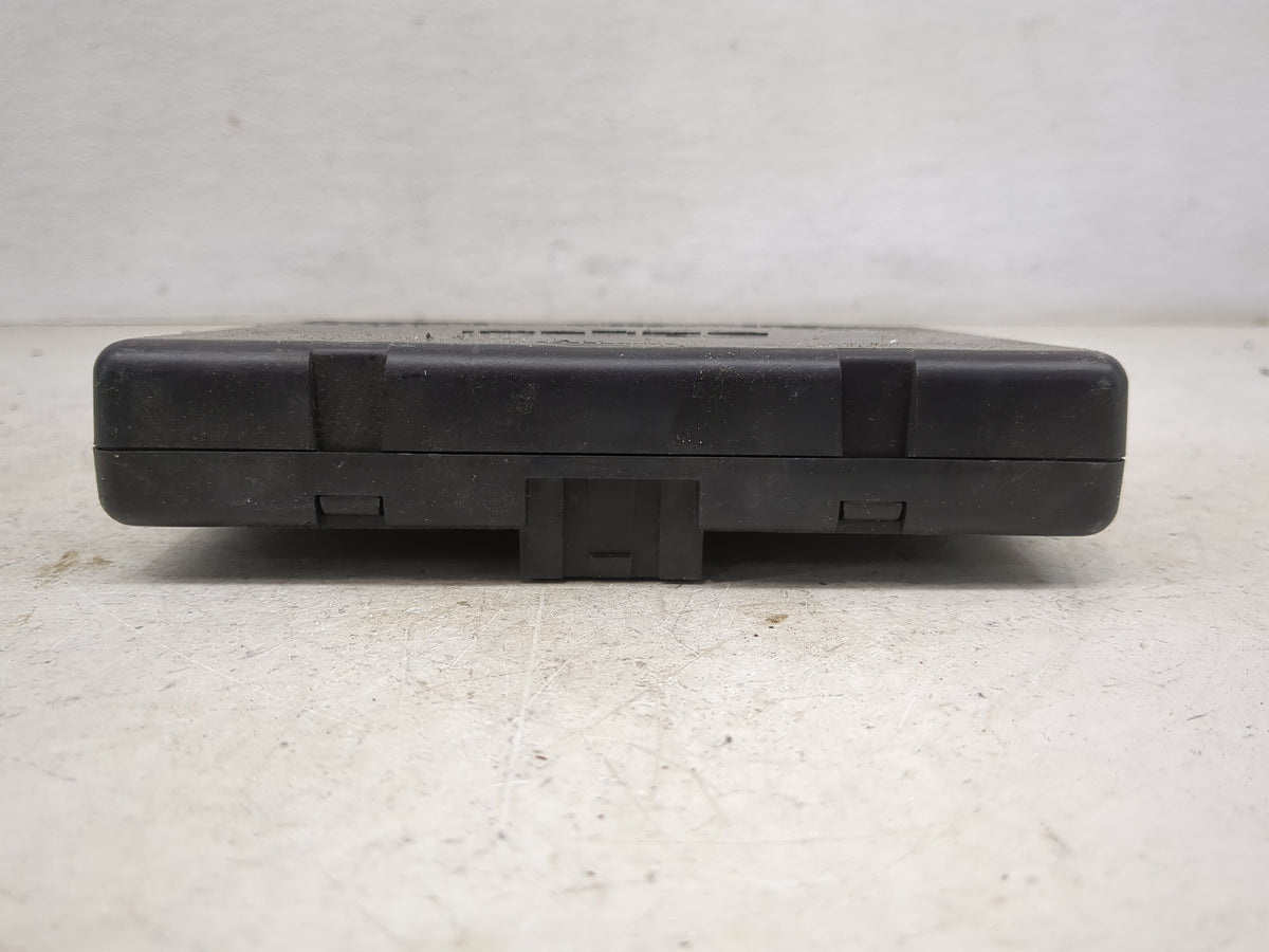 2003-2006 Gmc Yukon Body Control Module Bcm Inner Cabin Fuse Box 1157972 - Oemusedautoparts1.com