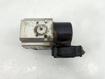 2004-2006 Gmc Yukon ABS Pump Control Module Replacement Fits Fits 2004 2005 2006 OEM Used Auto Parts - Oemusedautoparts1.com