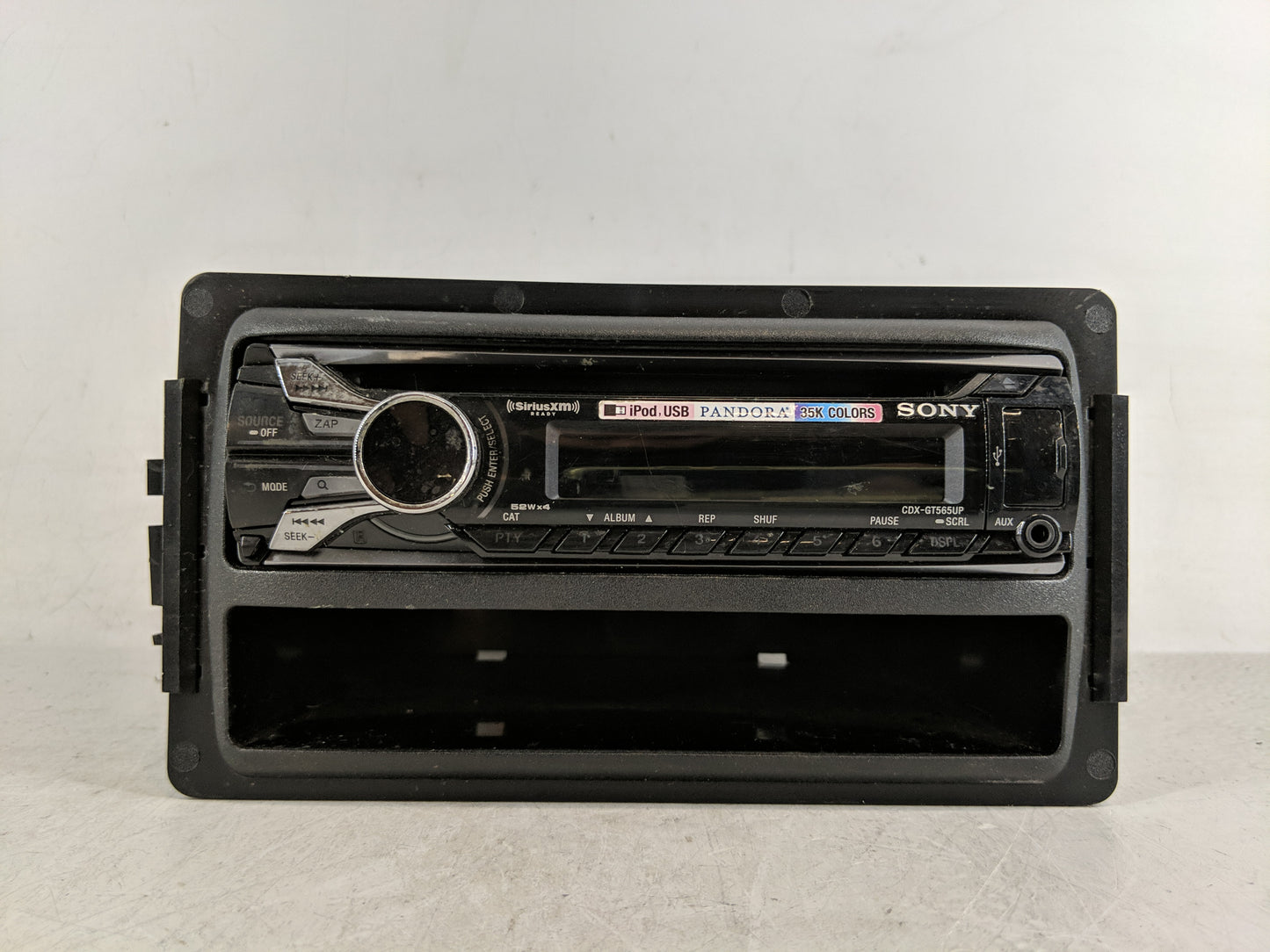 2003-2006 Gmc Yukon Radio AM FM Cd Player Receiver Replacement Fits Fits 2003 2004 2005 2006 OEM Used Auto Parts - Oemusedau