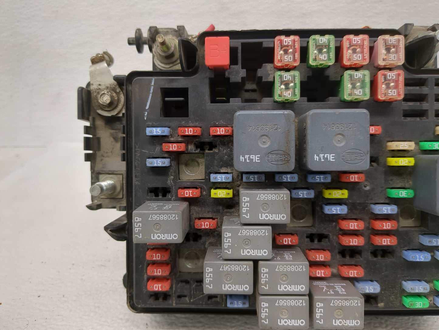 2003-2006 Gmc Yukon Fusebox Fuse Box Panel Relay Module P/N:15177117-01 Fits Fits 2003 2004 2005 2006 OEM Used Auto Parts - 