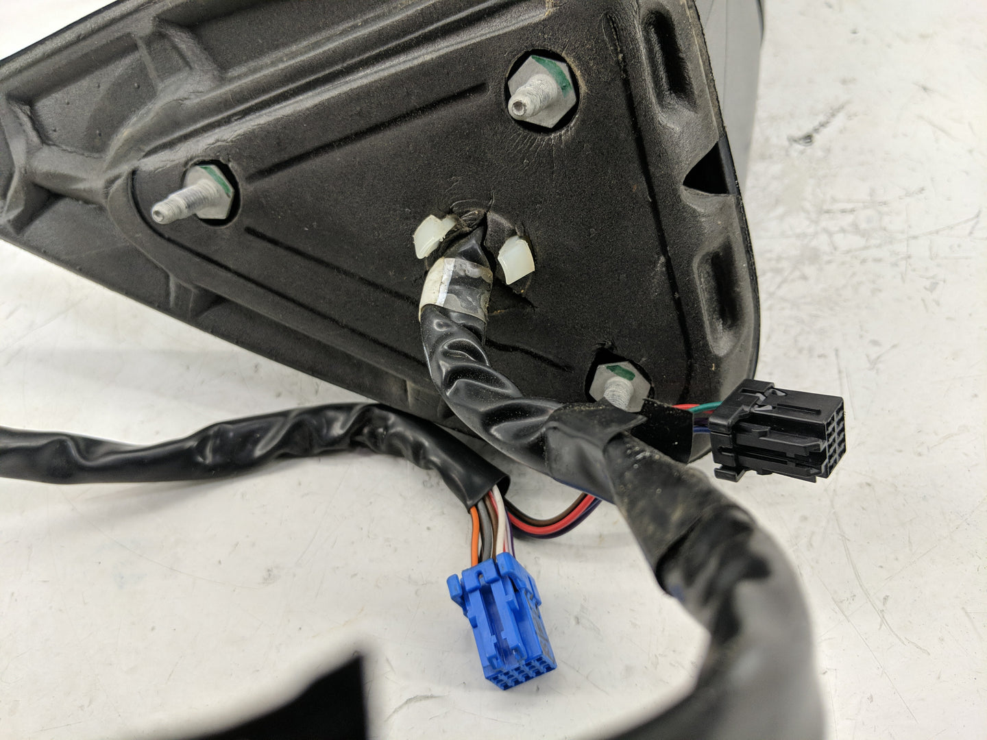 2003-2006 Gmc Yukon Side Mirror Replacement Passenger Right View Door Mirror Fits Fits 2003 2004 2005 2006 2007 OEM Used Aut