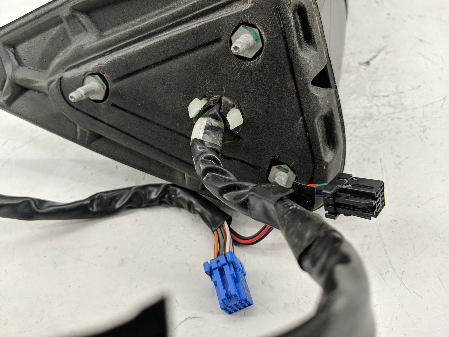 2003-2006 Gmc Yukon Side Mirror Replacement Passenger Right View Door Mirror Fits Fits 2003 2004 2005 2006 2007 OEM Used Aut