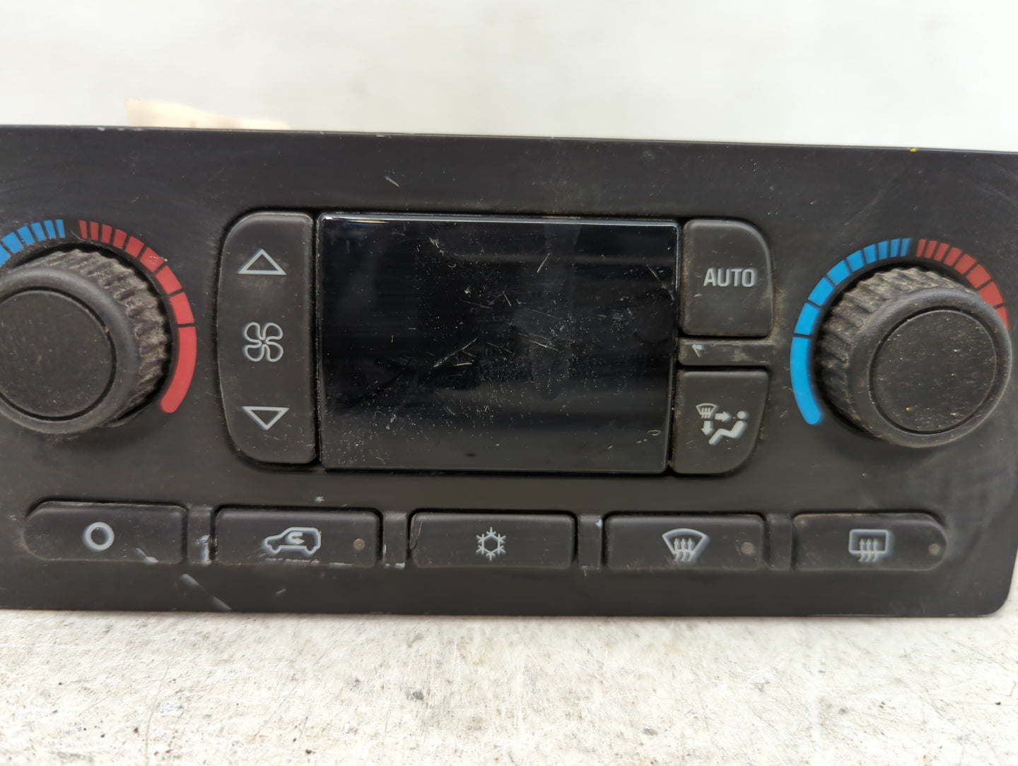 2003-2004 Gmc Yukon Climate Control Module Temperature AC/Heater Replacement P/N:15107730 Fits Fits 2003 2004 OEM Used Auto 