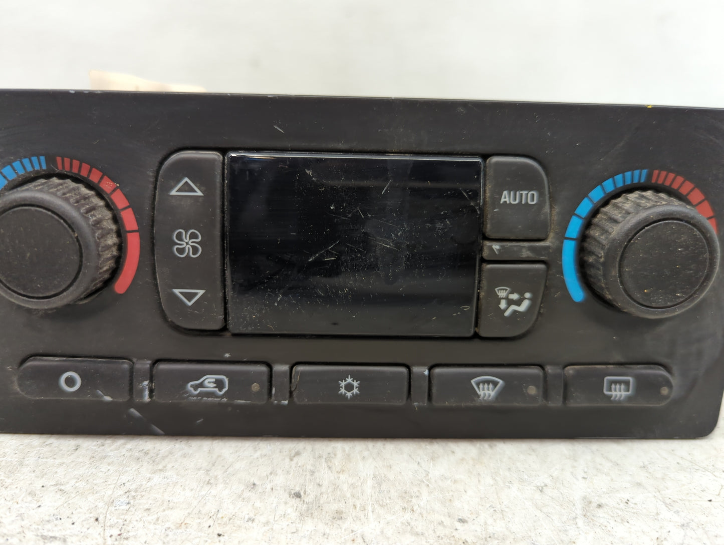 2003-2004 Gmc Yukon Climate Control Module Temperature AC/Heater Replacement P/N:15107730 Fits Fits 2003 2004 OEM Used Auto 