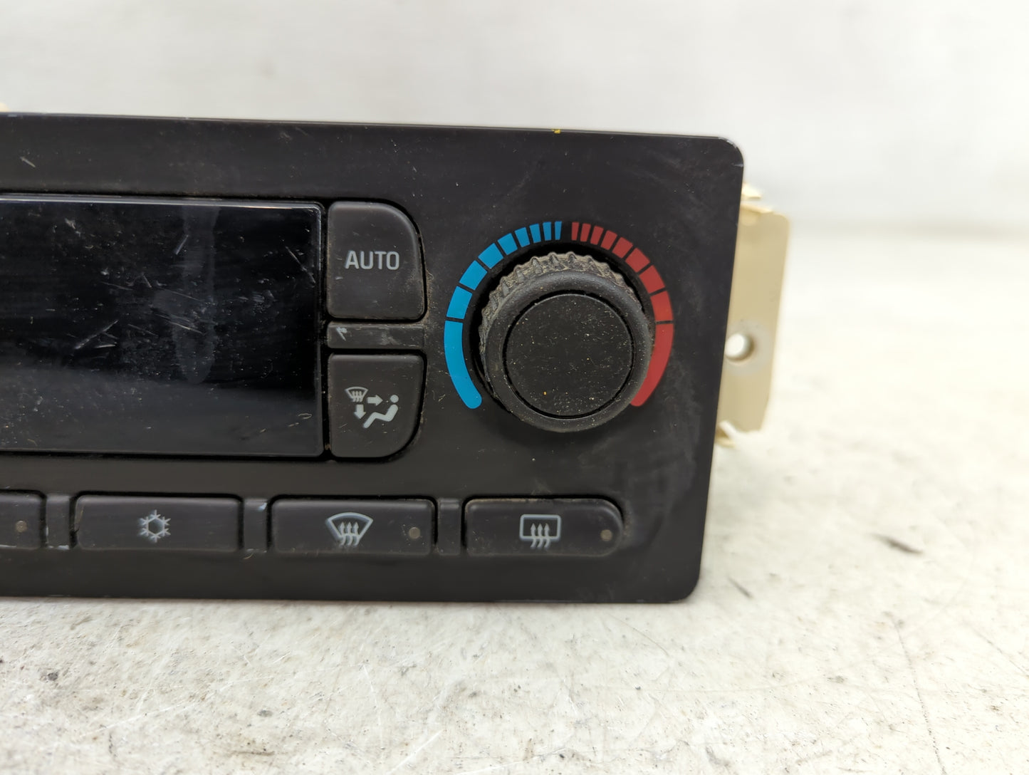 2003-2004 Gmc Yukon Climate Control Module Temperature AC/Heater Replacement P/N:15107730 Fits Fits 2003 2004 OEM Used Auto 